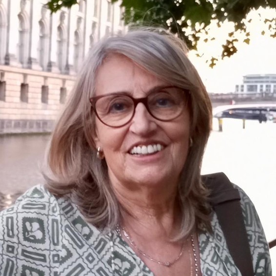 Maria da Gl�ria Correia Fernandes Losada Ferreira